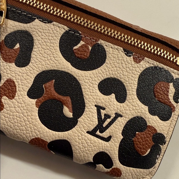 Louis Vuitton jungle key pouch - Picture 4 of 9